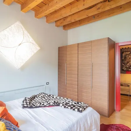 Night At The Museum - Free Parking By Rent Apartment Como