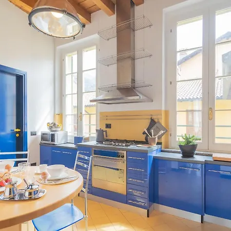 Night At The Museum - Free Parking By Rent Lägenhet Como