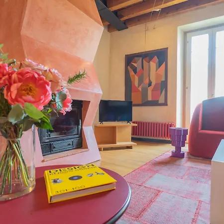 Night At The Museum - Free Parking By Rent Como